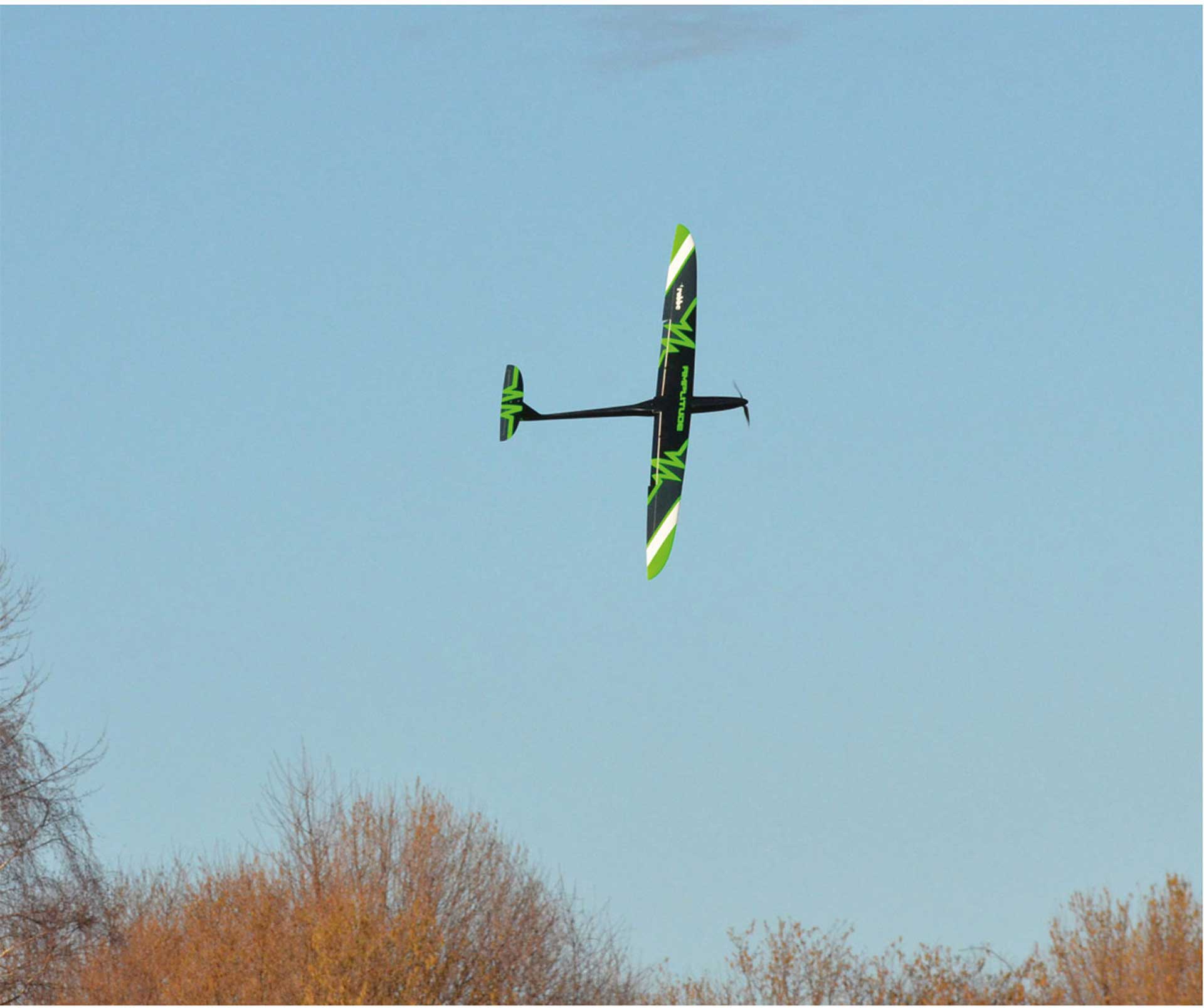 Robbe Modellsport AMPLITUDE PNP VOLL-GFK/CFK HOTLINER MIT EINGEBAUTEN SERVOS UND ANTRIEB 