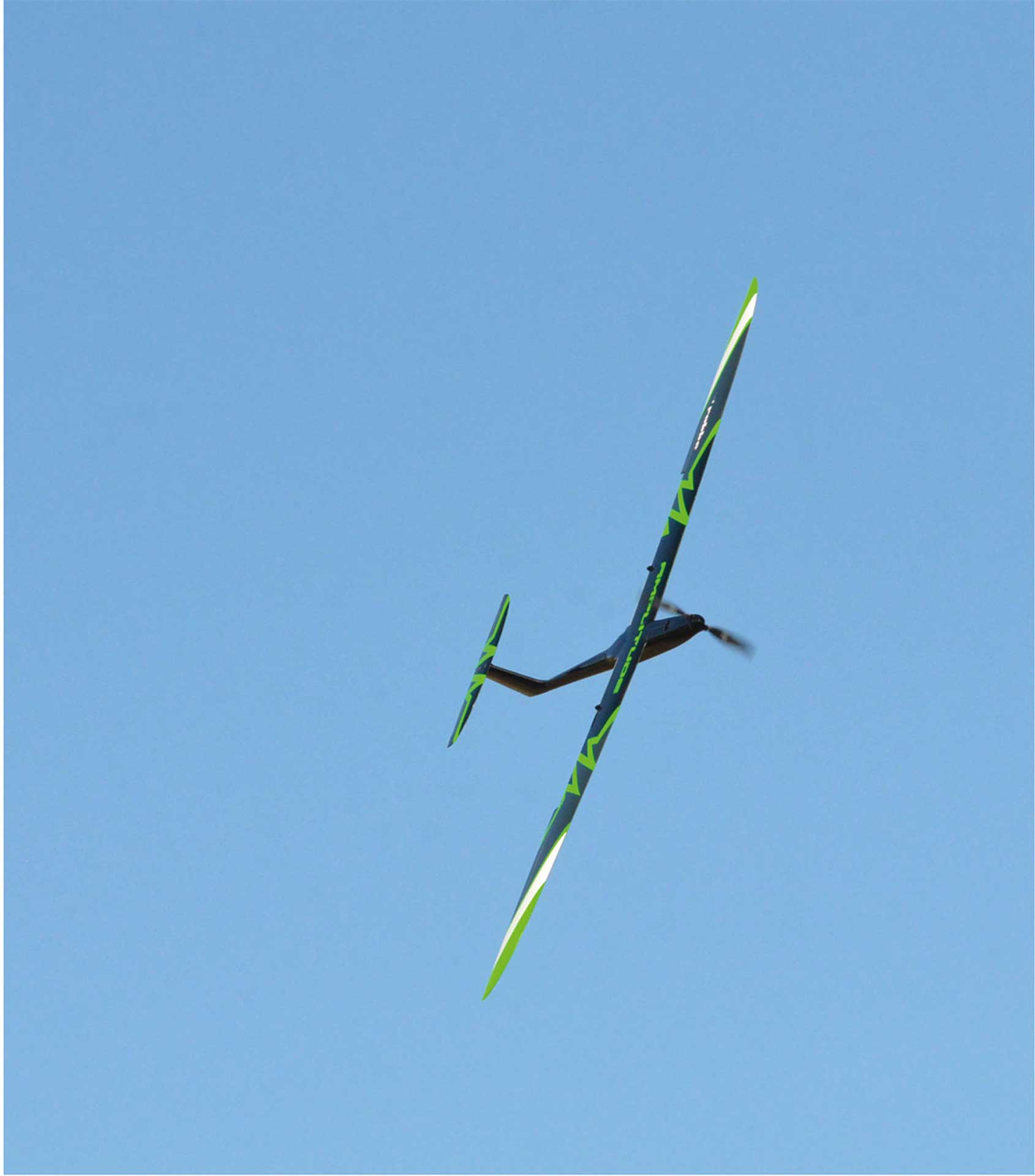 Robbe Modellsport AMPLITUDE PNP VOLL-GFK/CFK HOTLINER MIT EINGEBAUTEN SERVOS UND ANTRIEB 